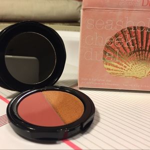 DuWop Cheek Compact